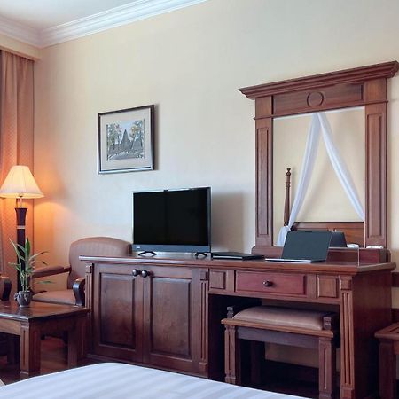 Pacific Hotel & Spa Siem Reap Exteriör bild