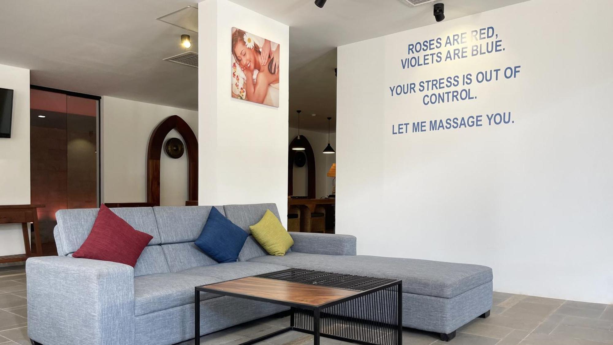 Pacific Hotel & Spa Siem Reap Exteriör bild