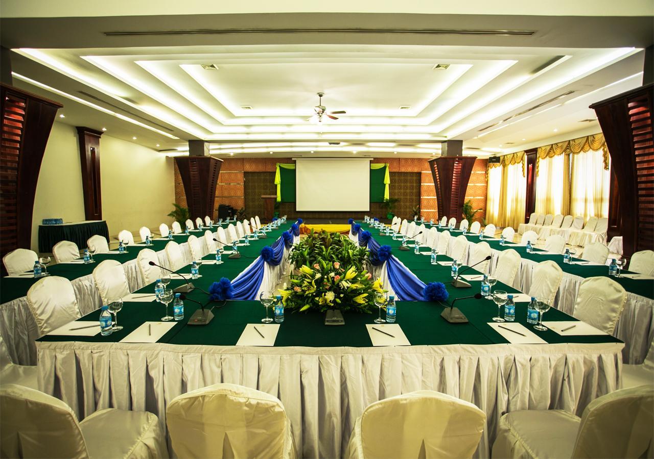 Pacific Hotel & Spa Siem Reap Exteriör bild