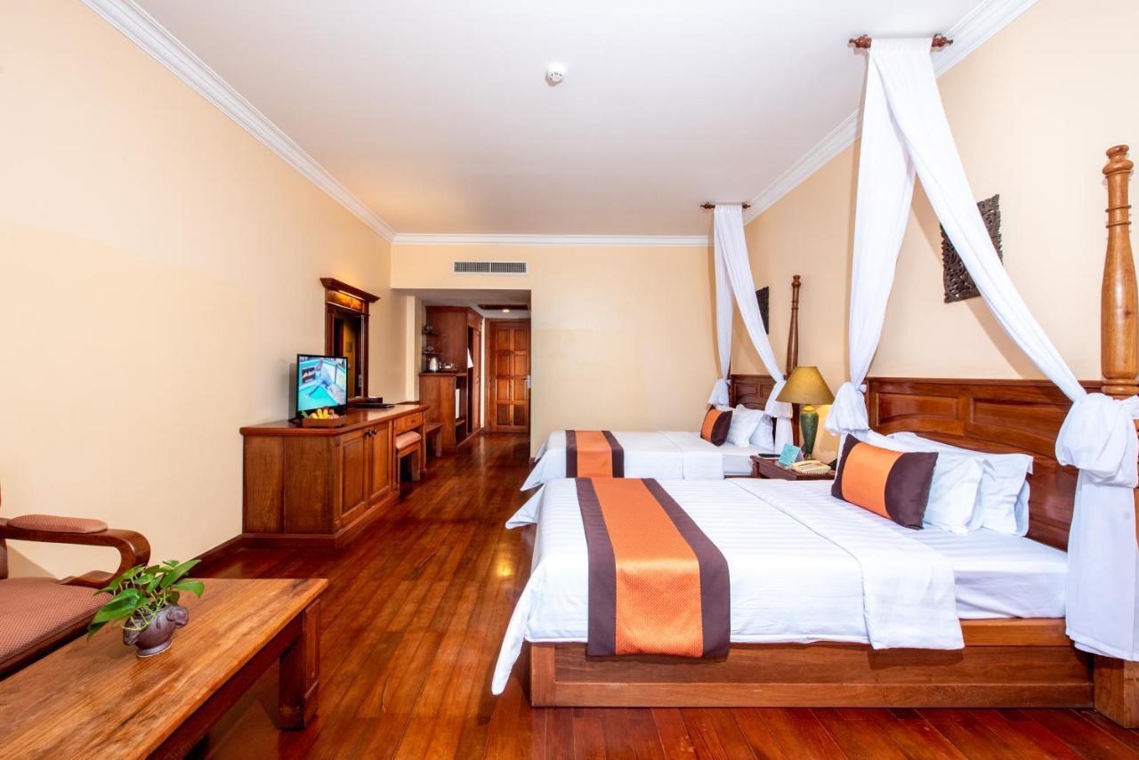 Pacific Hotel & Spa Siem Reap Exteriör bild