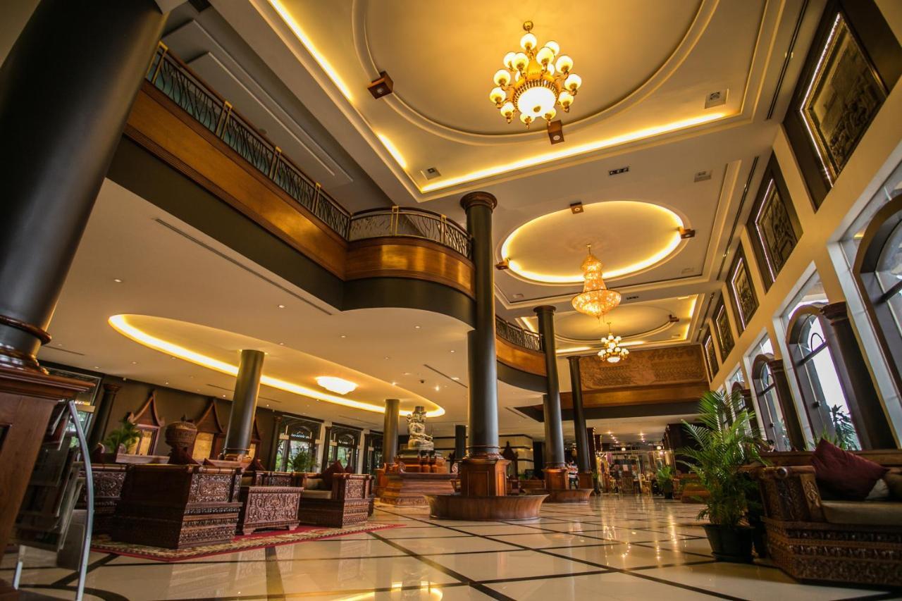 Pacific Hotel & Spa Siem Reap Exteriör bild